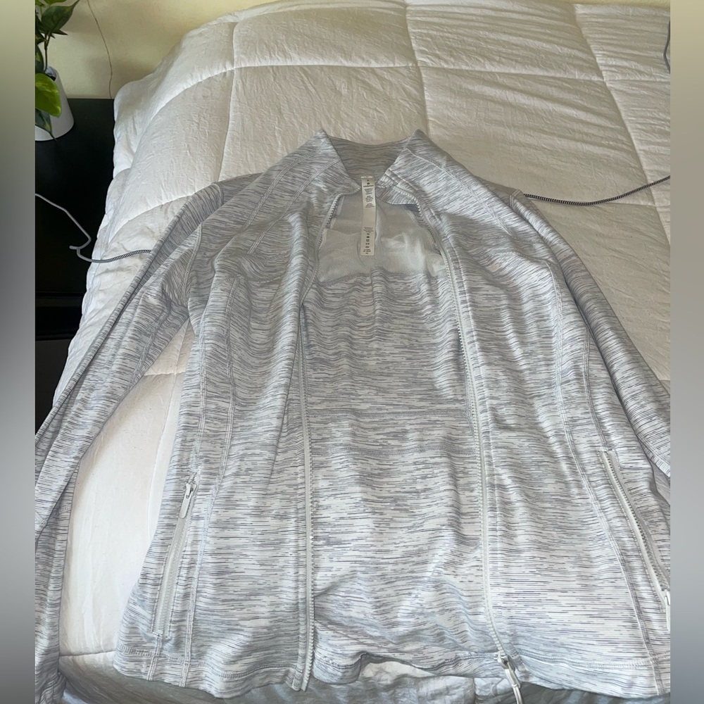 Never wear it. Doesn’t fit me properly